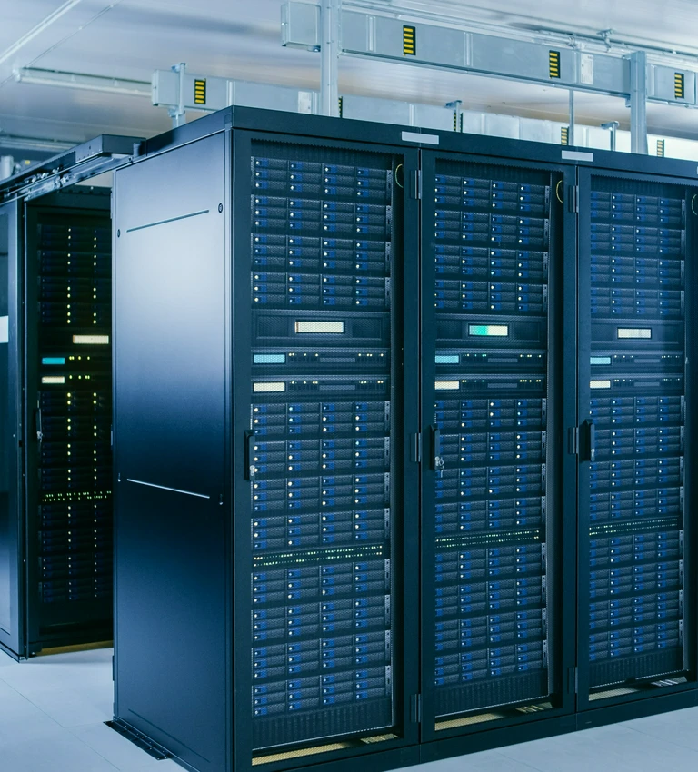 słupy wysokiego napięcia